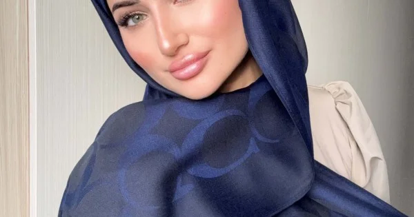 Lacivert Y眉n 陌pek 艦al Elinnadesign